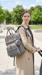 GROVY Eltern-Rucksack | Multifunktionale Wickeltasche mit vielen Fächern, leicht & geräumig